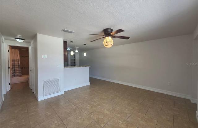 15532 CHAMBERLAIN Boulevard Gallery 2