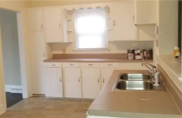 1512 Remount Road Gallery 3