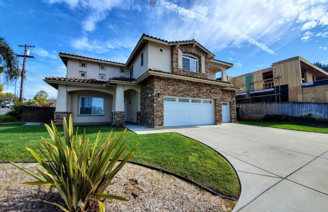 1155 Chestnut Ave - 1155 Chestnut Avenue, Carlsbad, CA 92008