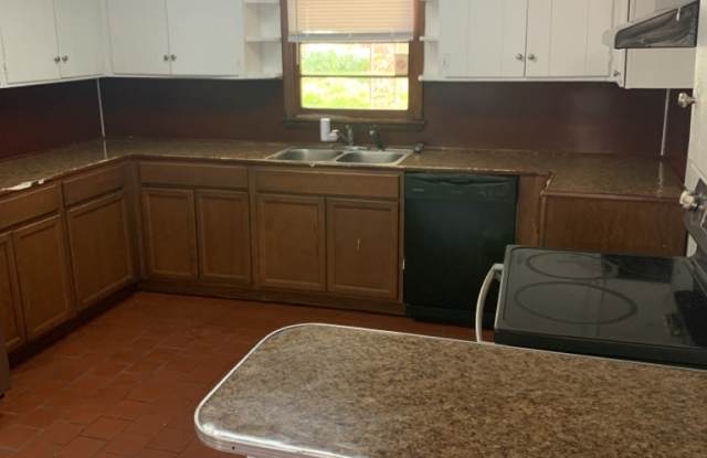 1419 Beaumont Dr. Gallery 4