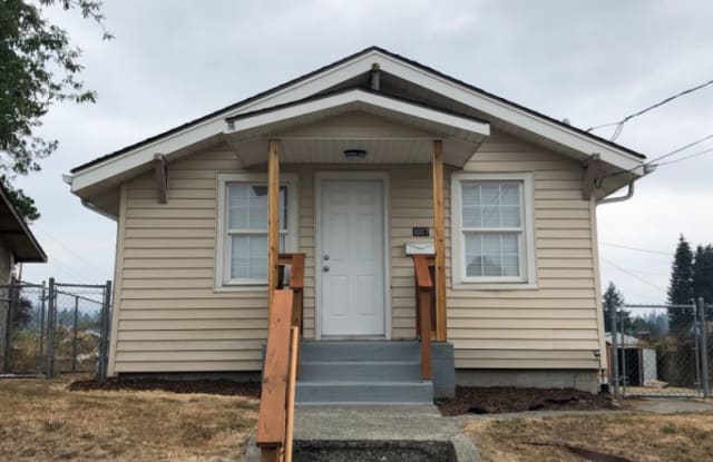1007 Naval Ave - 1007 Naval Avenue, Bremerton, WA 98312