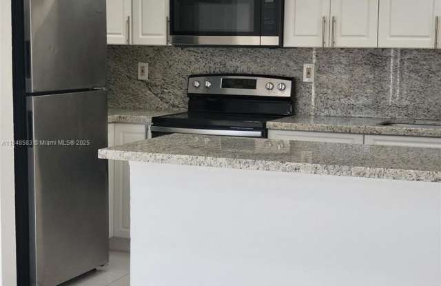 17500 NW 68th Ave photos photos