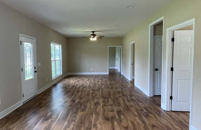 1406 Old Estill Springs Road Gallery 4