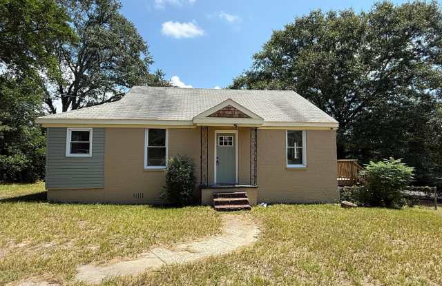 Newly Renovated 2 Bed/1 Bath Cottage photos photos