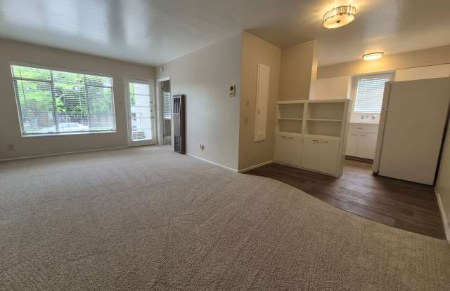 Carlson Drive (5488, 5492) photos photos