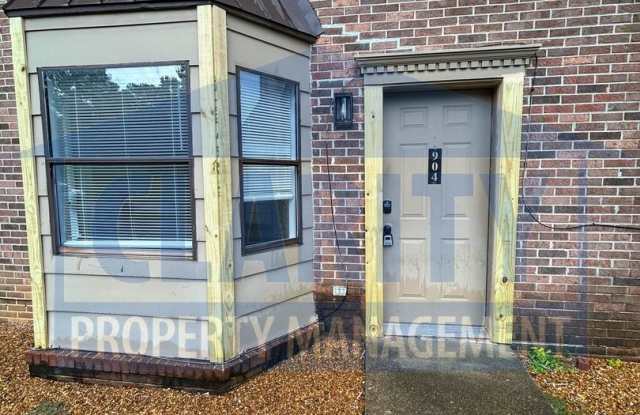 Excellent CLEVELAND NW location! Gallery 3