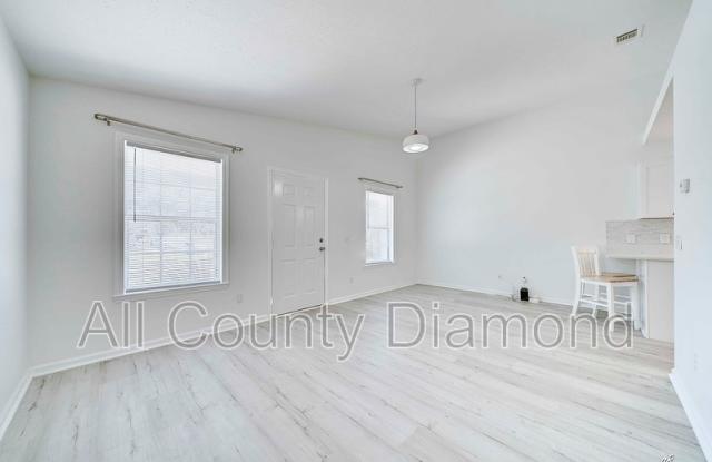 2625 Lagoon Knoll Gallery 2