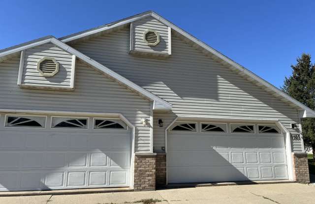 1105 Heritage Court photos photos
