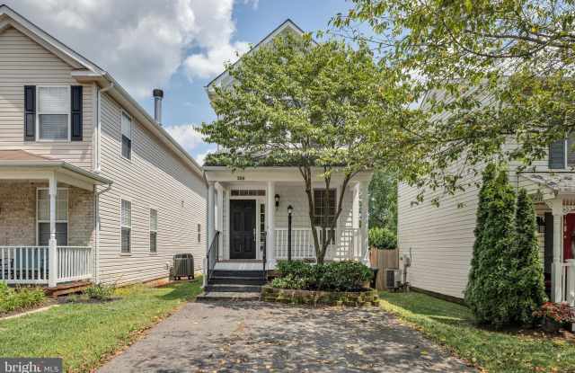 208 PERSHING AVENUE NW Gallery 2