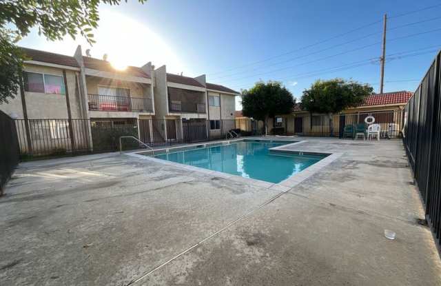 1520 N California Ave photos photos