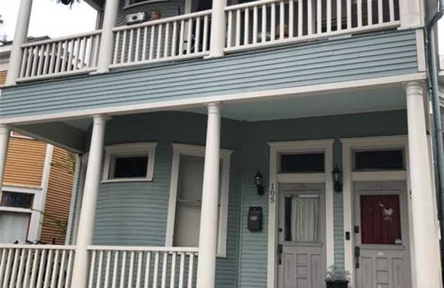 105 W 37th Street - 105 West 37th Street, Savannah, GA 31401