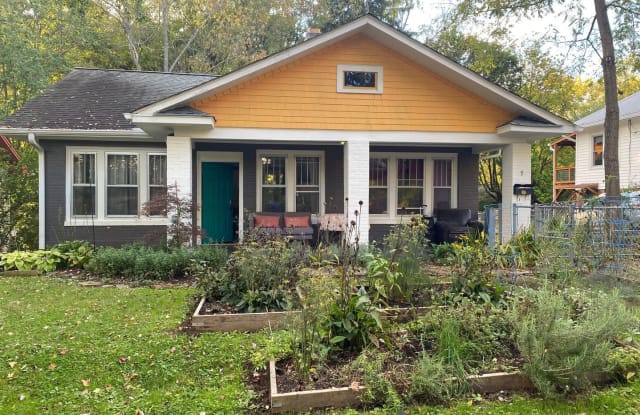 9 Westgate Rd - 9 Westgate Road, Asheville, NC 28806