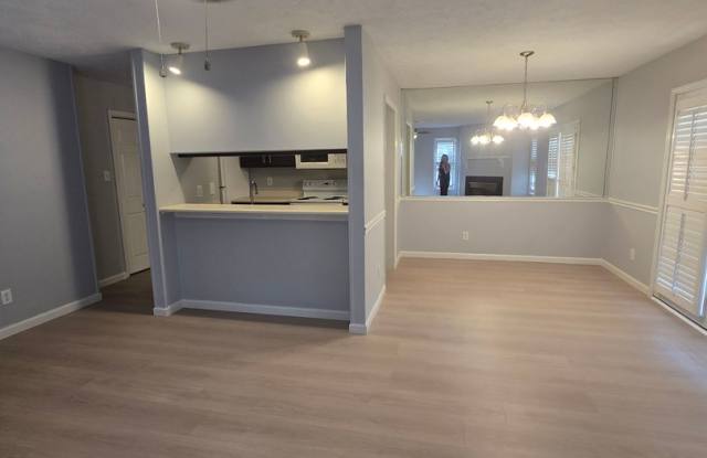 2700-3 Preston Woods - Preston Woods Gallery 3