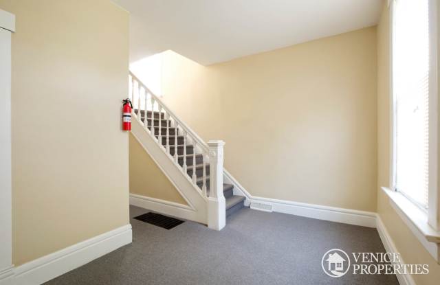 6 Bedroom on OSU Campus Gallery 3