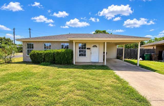 Updated 3 Bed/2 Bath Home - New Flooring & Updated Kitchen COMING SOON! Gallery 1