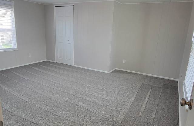 310 Alexander Avenue photos photos