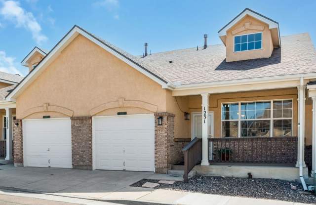 Relaxing townhome in Monument Villas photos photos