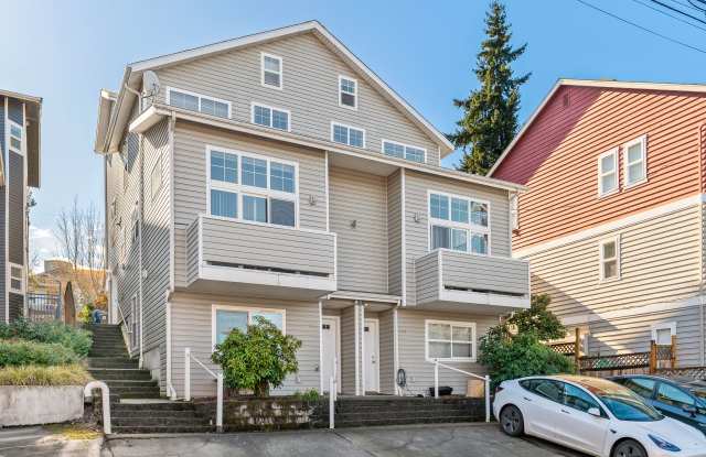 Florentia Townhomes - Move In & Save with 1 Month FREE! Beautiful 3-Bedroom Townhome with In-Unit Washer/Dryer, Off-Street Parking & Convenient Queen Anne Fremont location Gallery 3