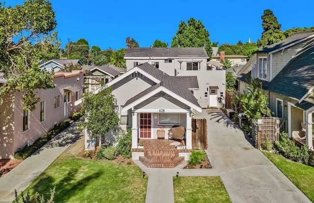 2BD/1BA Apartment in Belmont Heights photos photos