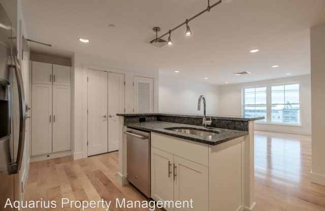 25 High St Unit 308 - 25 High St, Portland, ME 04101