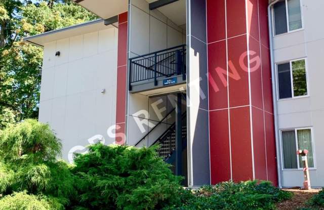 Just Steps from Microsoft – Spacious 2 Bed / 1.5 Bath Top-Floor Unit! photos photos