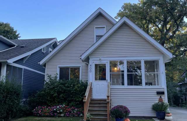 400 Wordsworth Street photos photos