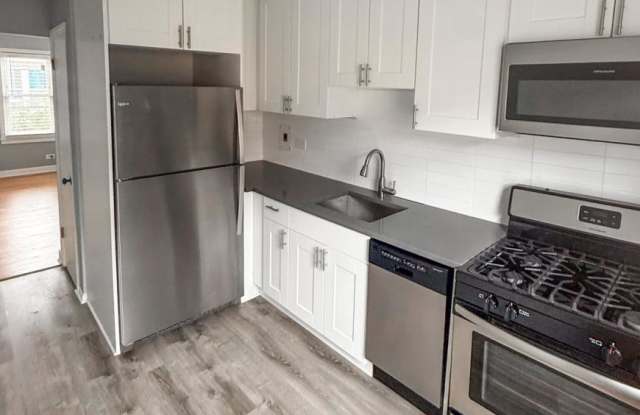 6733 North California Ave. photos photos