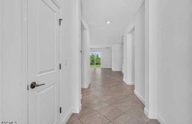 9156 Leatherwood Loop Gallery 3