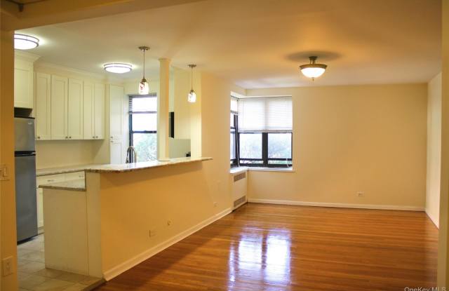 2 Greenridge Avenue - 2 Greenridge Avenue, White Plains, NY 10605