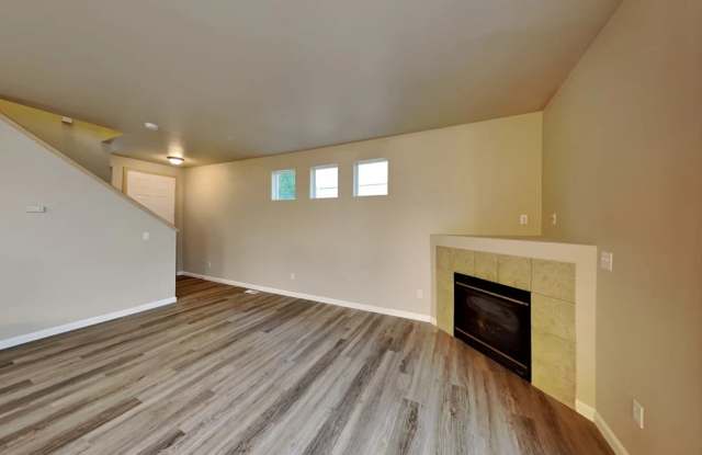 18435 100th Ave E - 18435 100th Avenue East, South Hill, WA 98375