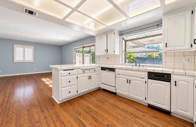 15376 Valley Vista Boulevard Gallery 3