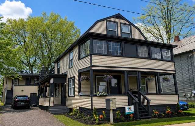 45 1/2 Willow St photos photos