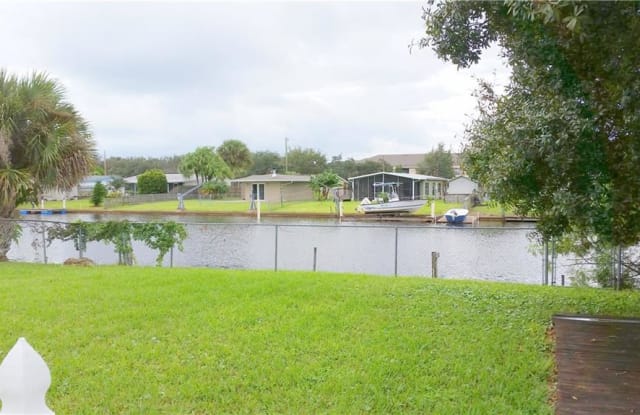 275 14th Place - 275 14th Place, Vero Beach South, FL 32960