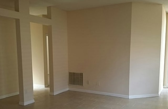 Lovely 3 Bedrooms  2 Bath in Groveland!!! Gallery 4