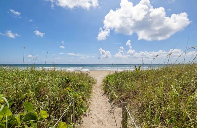2774 S Ocean 205 Boulevard Gallery 4