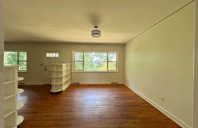 114 Lookout Circle Gallery 4