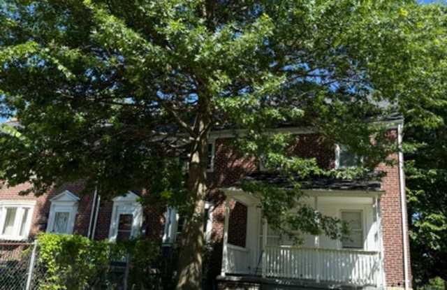 Spacious Home for Rent! W/D! Partially Finished Basement! Available Now! photos photos