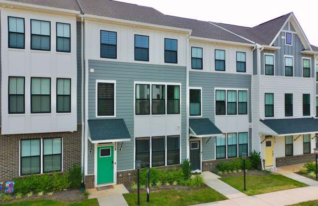 Southwood- Gorgeous style and like new condition with a great location to downtown and the University of Virginia! photos photos