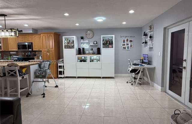 7151 W 3rd Ct Gallery 4