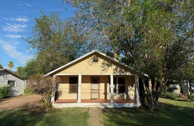 Modern Comfort in the Heart of Tempe Gallery 1
