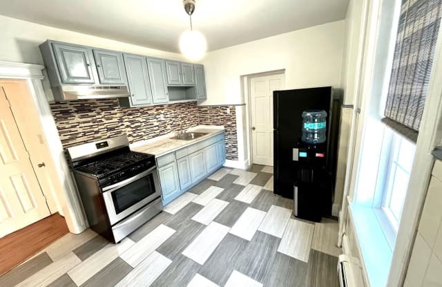 316 HOBOKEN AVE - 316 Hoboken Avenue, Jersey City, NJ 07306