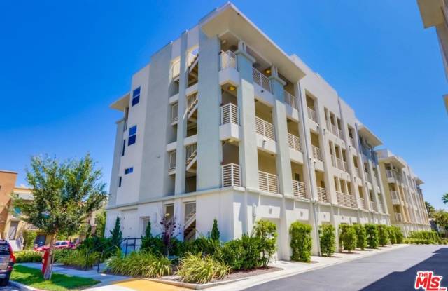 5450 STRAND - 5450 Strand, Hawthorne, CA 90250
