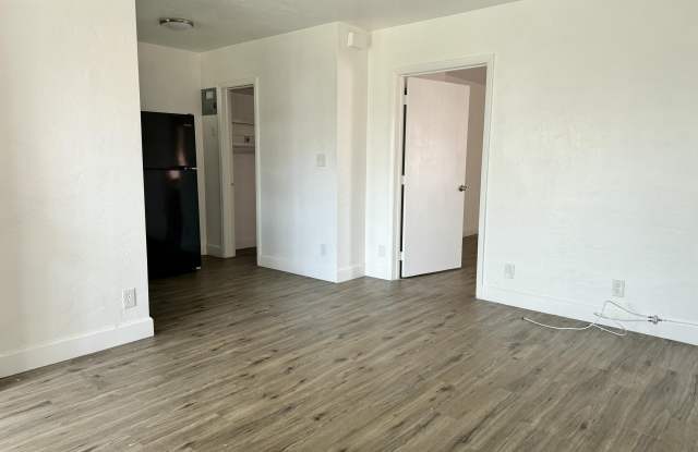 1734 Fletcher Street Gallery 3