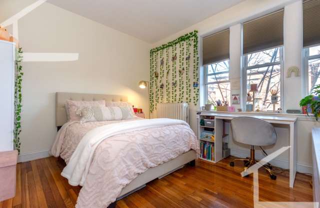 Closest to BU Campus - 4-bedroom apartment photos photos Closest to BU Campus - 4-bedroom apartment photos photos