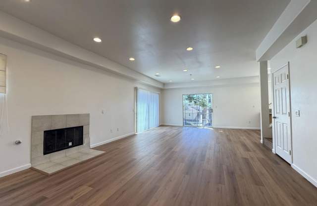 7235 Cristina Villa Ct. | 4 bed, 3 bath Home In East Highland! Gallery 3