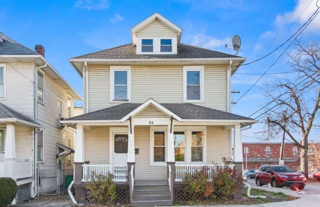 Spacious Single Family Home In York City! Gallery 3