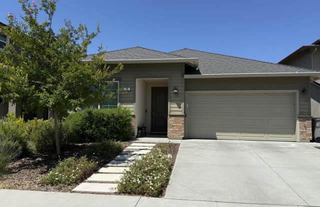 10 Stride Court photos photos