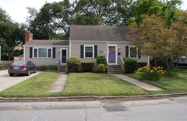 28 Yucatan Drive - 28 Yucatan Drive, Warwick, RI 02889