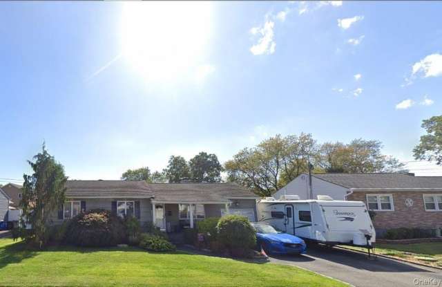 32 Lloyd Avenue photos photos