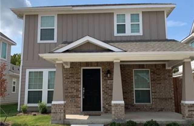 424 Saddlehorn - 424 Saddlehorn Dr, Forney, TX 75126